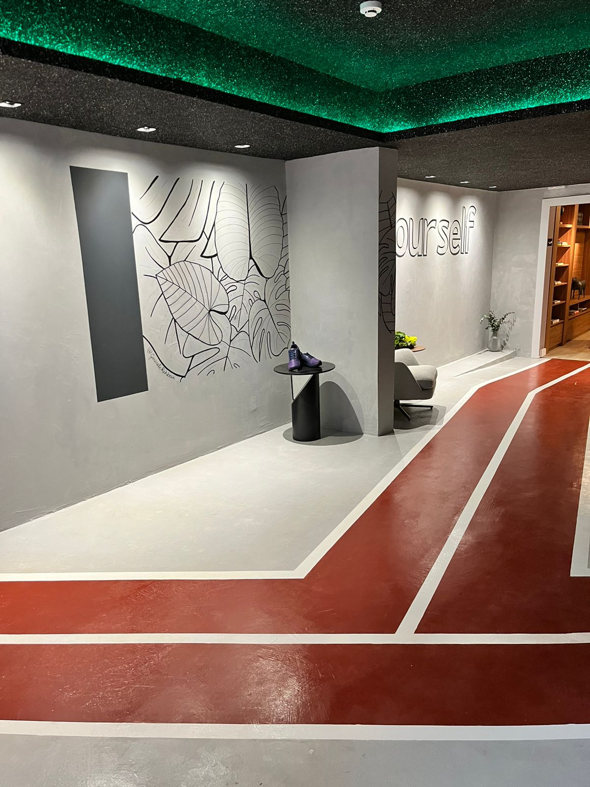 Espaço Lynd: a primeira loja conceito de tênis esportivo em uma mostra de arquitetura do Brasil