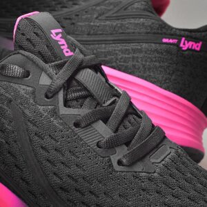 Leia mais sobre o artigo Presente de Natal: 5 motivos para surpreender quem você ama com um tênis Lynd.