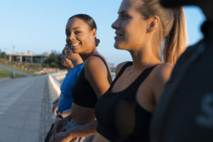 Leia mais sobre o artigo Exercícios no verão: 10 cuidados para manter o desempenho e a segurança nos treinos